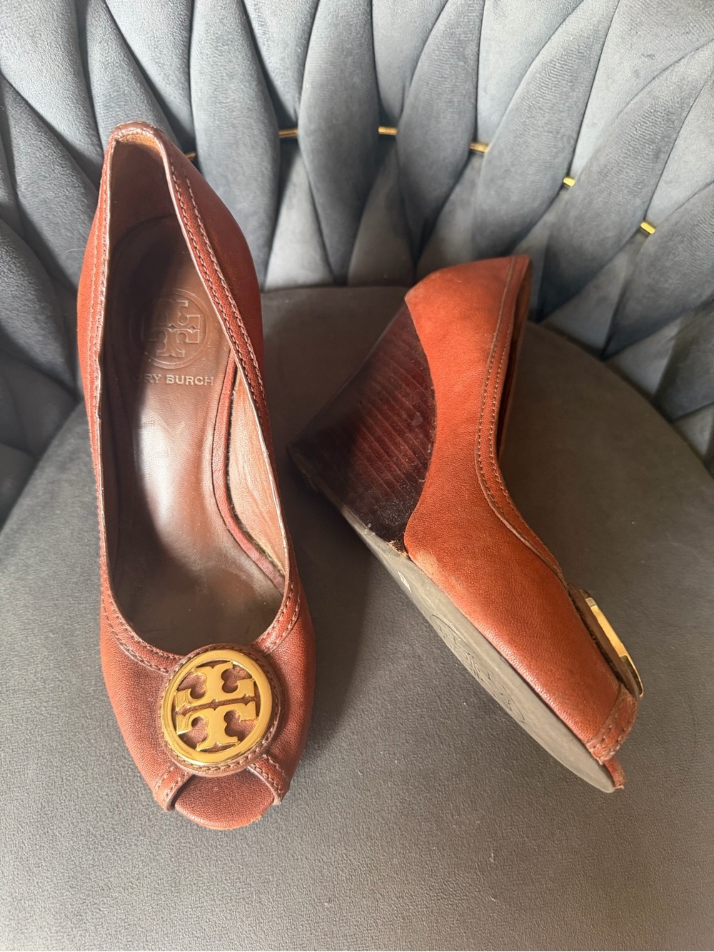 Tory Burch Brown Leather Wedge Peep-Toe Pumps size 7m